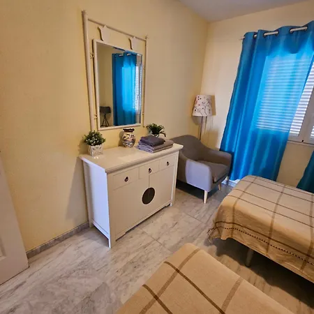 Dinastia D201 By Tenerife & Sales * Los Cristianos (Tenerife)